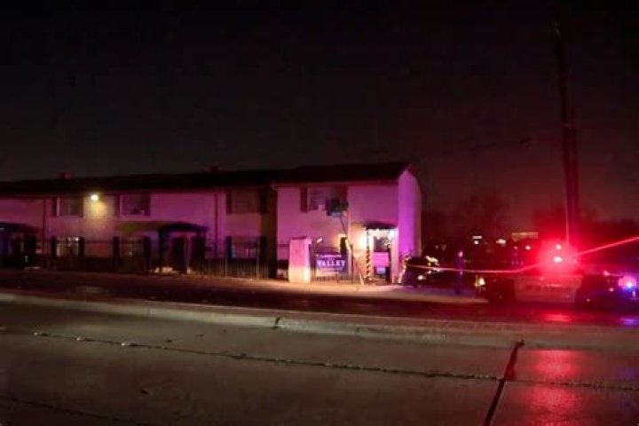 
3 Dead, 2 Injured in Shooting Outside Dallas Apartment Complex 