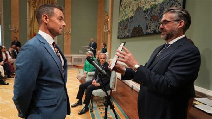 
Adam van Koeverden Height, Weight, Net Worth, Age, Birthday, Wikipedia, Who, Nationality, Biography 