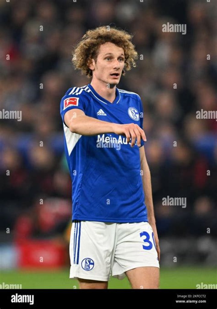 
Alex Kral Height, Weight, Net Worth, Age, Birthday, Wikipedia, Who, Nationality, Biography 