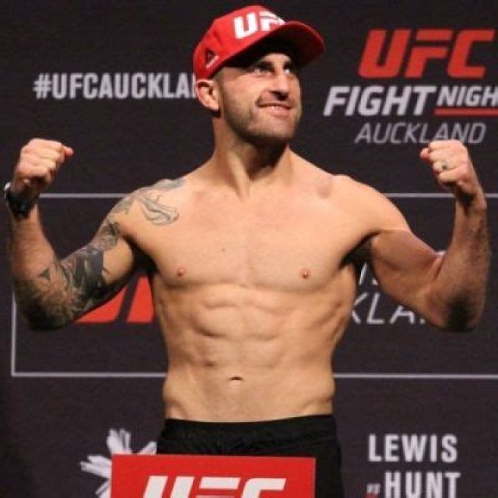 Alexander Volkanovski Weight Loss: Before And After