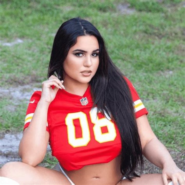 
Alexas Morgan Bio – All About The Instagram Model and Social Media Star 