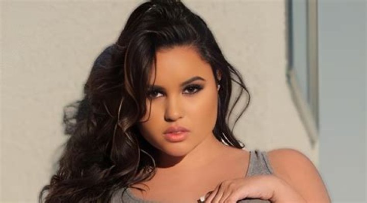 
Alexas Morgan Height, Weight, Net Worth, Age, Birthday, Wikipedia, Who, Nationality, Biography 