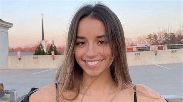 Alexis McKenna Height, Weight, Net Worth, Age, Birthday, Wikipedia, Who, Instagram, Biography