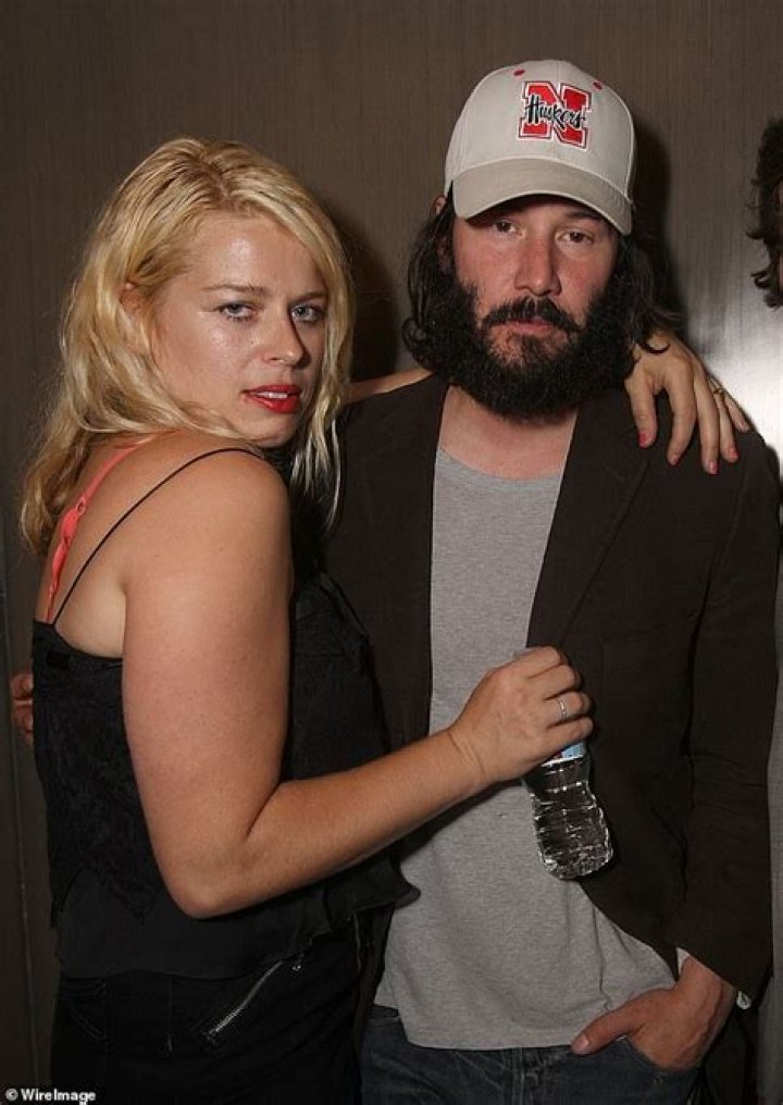 
Amanda De Cadenet Says She’s ‘Really Grateful’ Ex-Boyfriend Keanu Reeves Is Part Of Her ‘Extended Family’ 