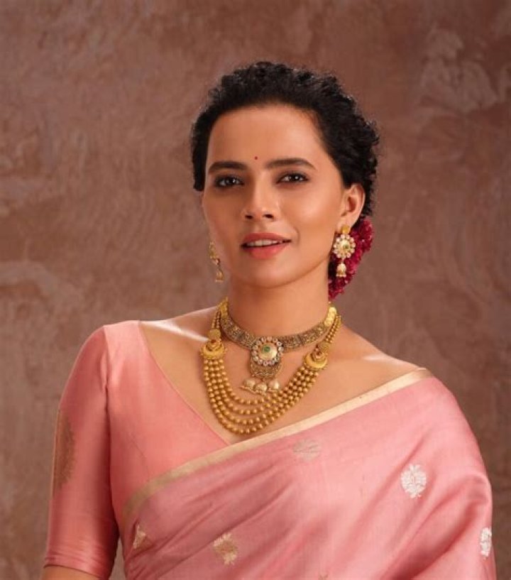 Athulya Chandra Height, Weight, Net Worth, Age, Birthday, Wikipedia, Who, Instagram, Biography