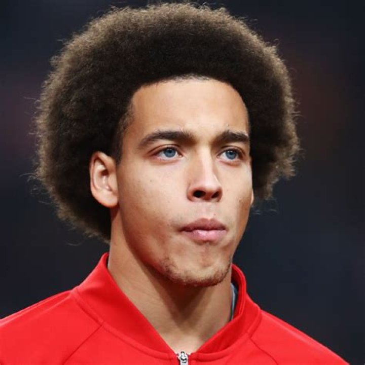 
Axel Witsel Height, Weight, Net Worth, Age, Birthday, Wikipedia, Who, Nationality, Biography 