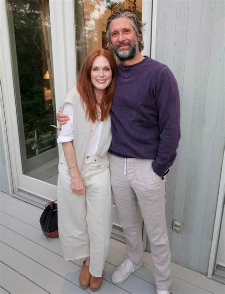 Bart Freundlich And Julianne Moore’s Marital Relationship Height, Weight, Net Worth, Age, Birthday, Wikipedia, Who, Instagram, Biography