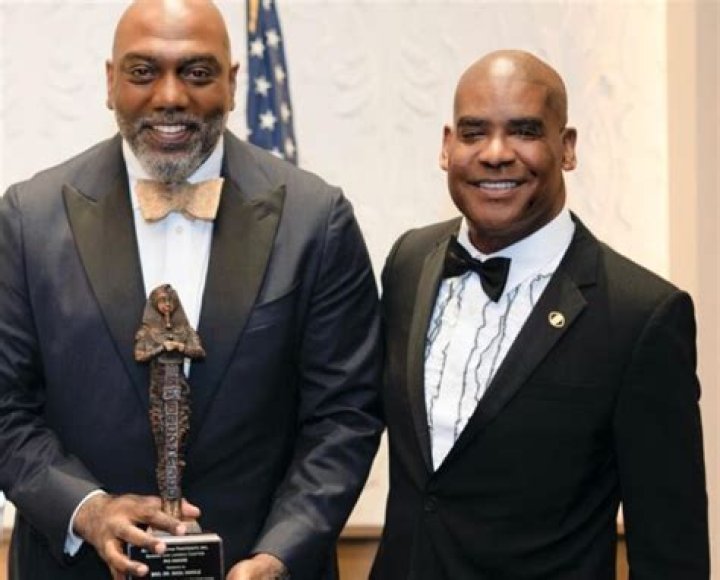 Basil Smikle Height, Weight, Net Worth, Age, Birthday, Wikipedia, Who, Instagram, Biography