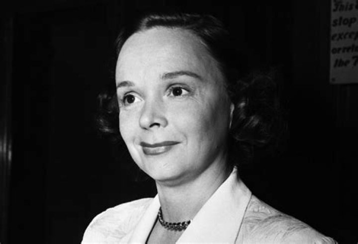 
Betty Rowland Obituary- How Did Burlesque Dancer & Actress Die? 