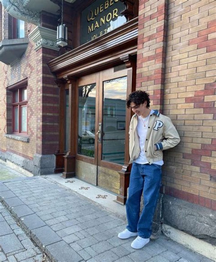 
Brandon Ironside Height, Weight, Net Worth, Age, Birthday, Wikipedia, Who, Nationality, Biography 