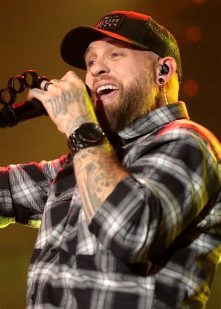 Brantley Gilbert Height, Weight, Net Worth, Age, Birthday, Wikipedia, Who, Nationality, Biography