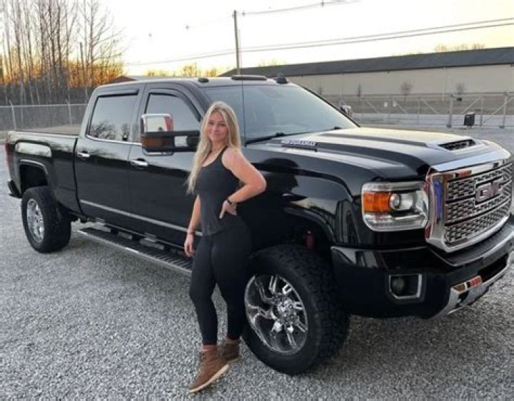 Britney Friesen Height, Weight, Net Worth, Age, Birthday, Wikipedia, Who, Instagram, Biography