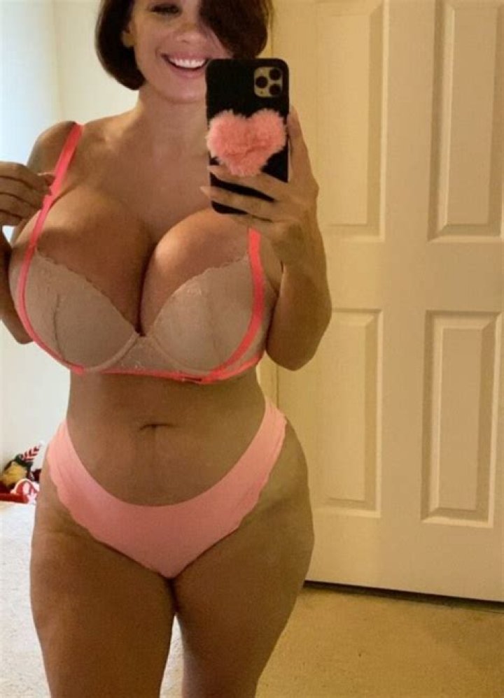 
Bruna Boscarol Height, Weight, Net Worth, Age, Birthday, Wikipedia, Who, Nationality, Biography 