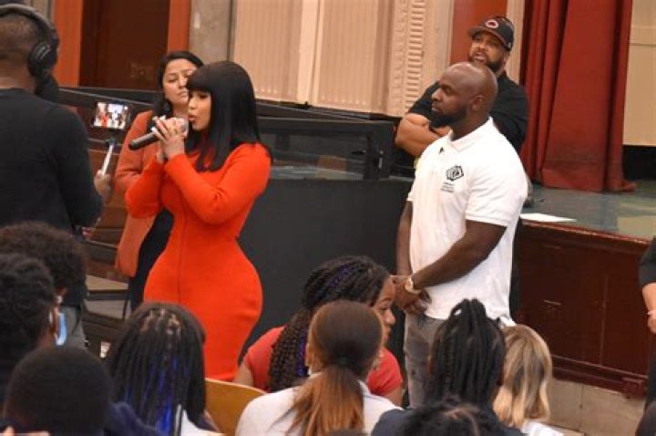 
Cardi B Speak To Students and Donated $100K To Her Former Middle School 