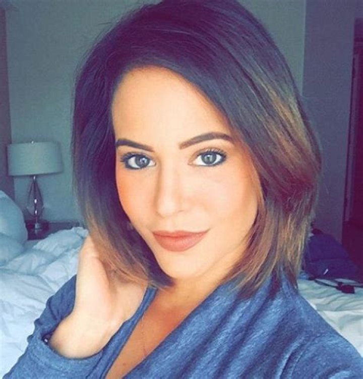 
Charly Caruso Height, Weight, Net Worth, Age, Birthday, Wikipedia, Who, Nationality, Biography 