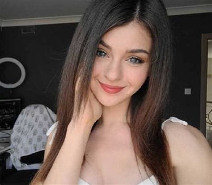 ChloeLock Height, Weight, Net Worth, Age, Birthday, Wikipedia, Who, Instagram, Biography