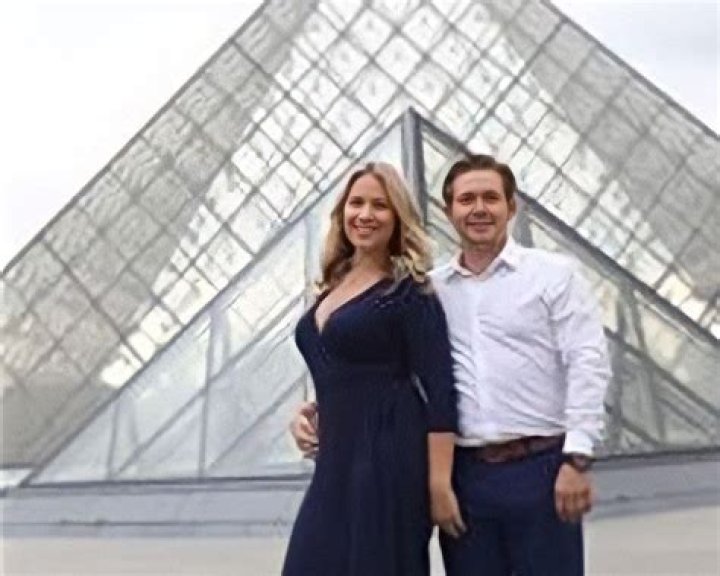 
Clint Yoder has been married to his wife, Karry Stevens, since 2019 