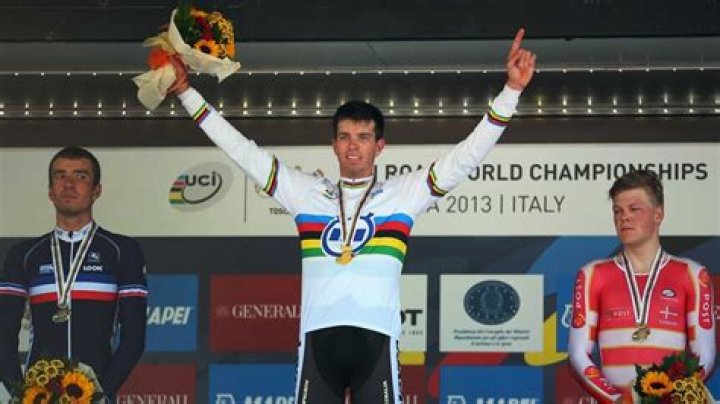 
Damien Howson Height, Weight, Net Worth, Age, Birthday, Wikipedia, Who, Nationality, Biography 