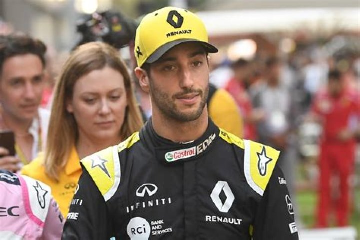 Daniel Ricciardo Height, Weight, Net Worth, Age, Birthday, Wikipedia, Who, Instagram, Biography