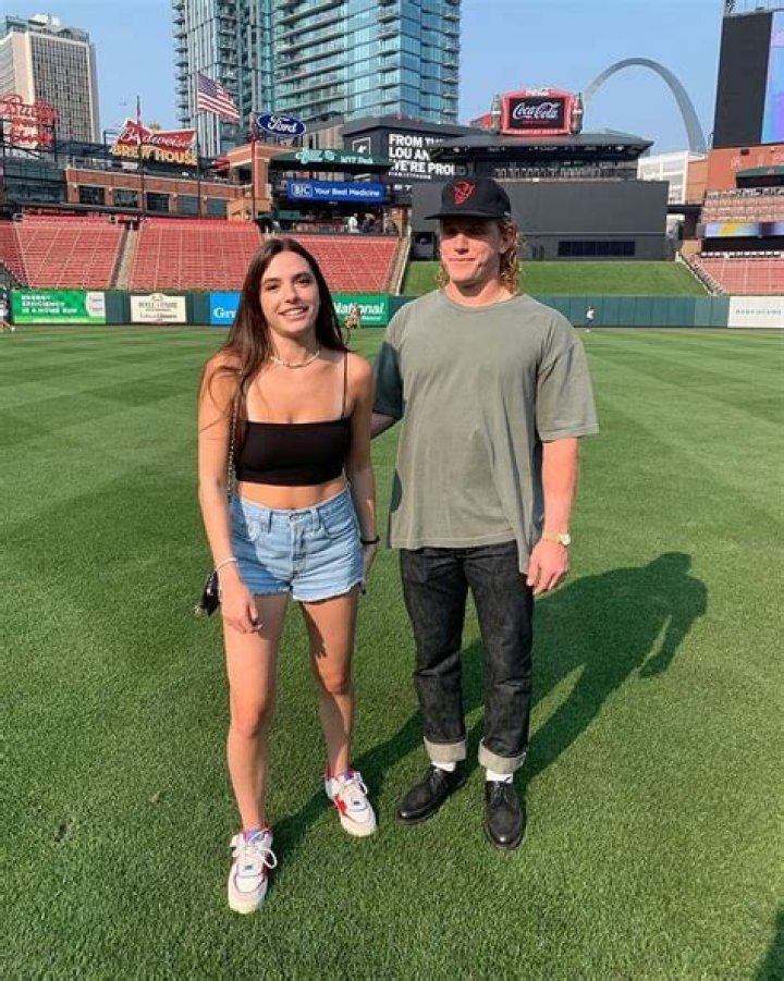 Diedrich Bader Height, Weight, Net Worth, Age, Birthday, Wikipedia, Who, Instagram, Biography