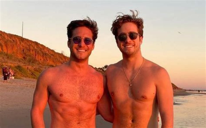 Diego Boneta Height, Weight, Net Worth, Age, Birthday, Wikipedia, Who, Nationality, Biography