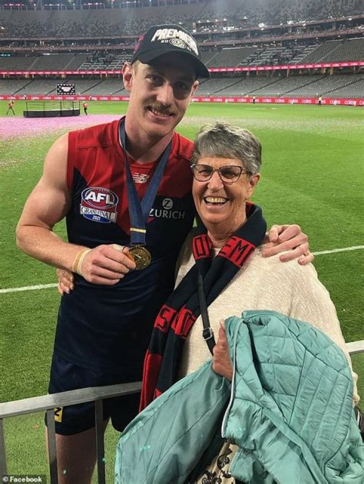 
Does Harrison Petty Mother Karen Petty Have Cancer? An Update on AFL Player’s Mum’s Health Condition 