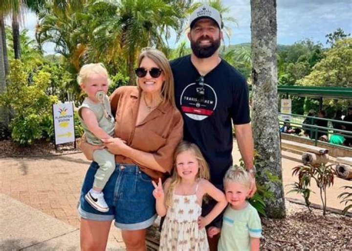 
Does Jordan Davis Have A Girlfriend? Wife And Married Life Explored 