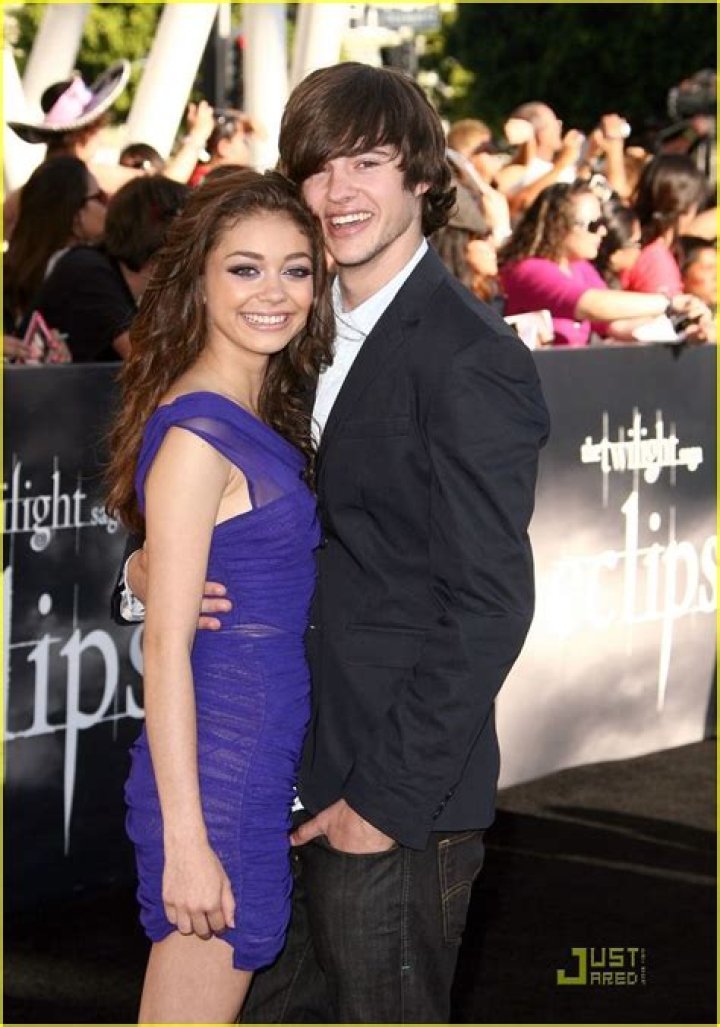 Edward James Hyland Height, Weight, Net Worth, Age, Birthday, Wikipedia, Who, Instagram, Biography