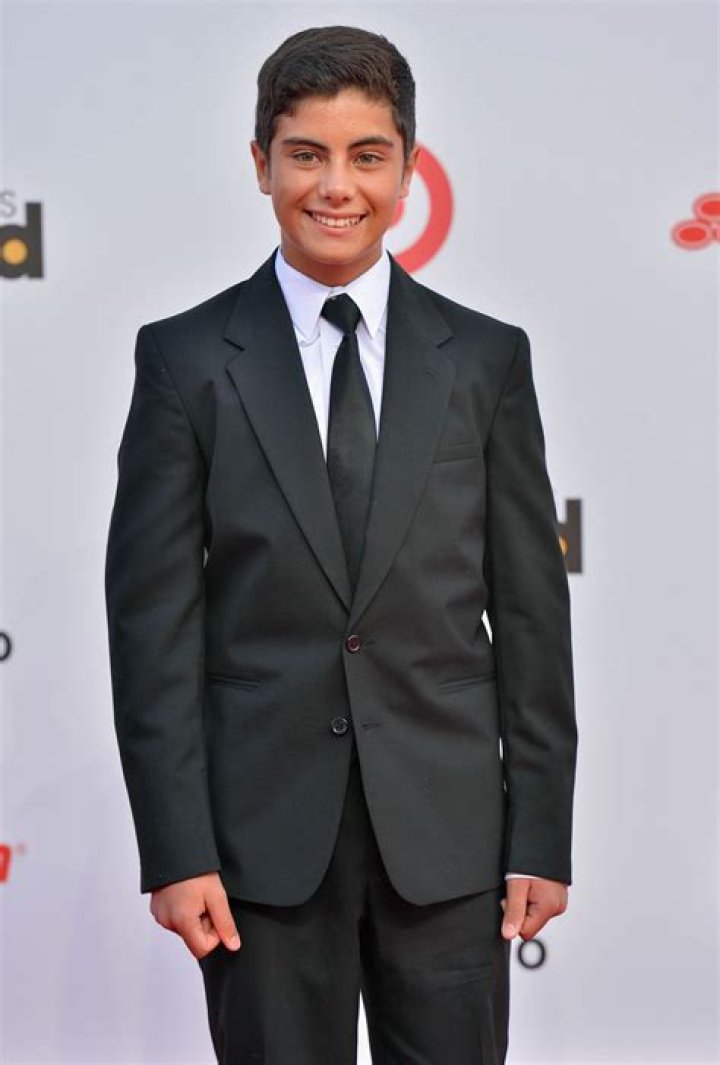 
Emilio Pruneda Height, Weight, Net Worth, Age, Birthday, Wikipedia, Who, Nationality, Biography 