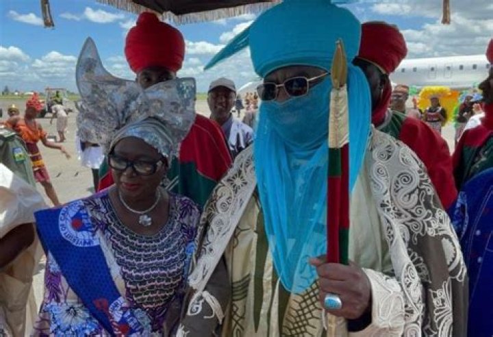 
Emir Of Kano, Aminu Bayero Signs The Condolence Register Of Late Queen Elizabeth 