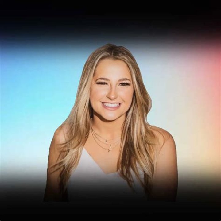 Erin Kinsey Height, Weight, Net Worth, Age, Birthday, Wikipedia, Who, Nationality, Biography