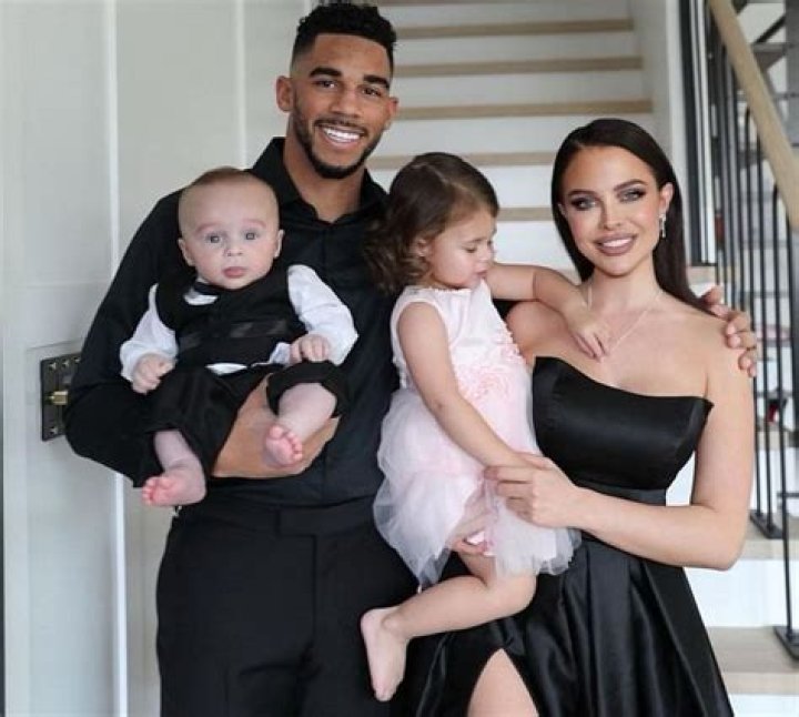 
Evander Kane Kids: Kensington Ava Kane And Iverson Frank Kane 