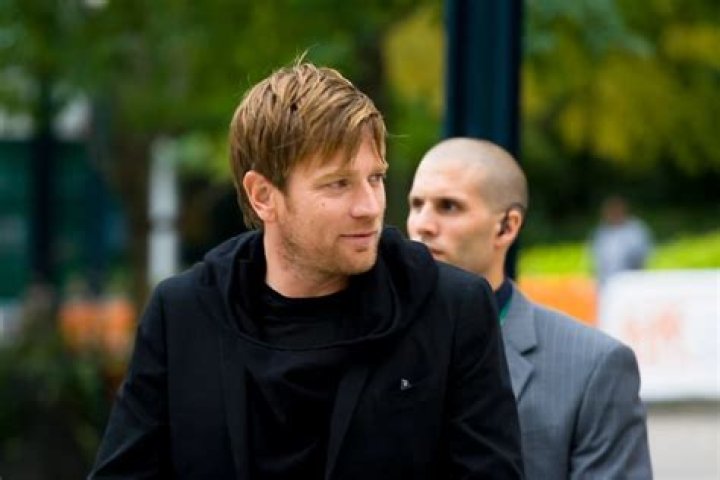 
Ewan Mcgregor Sexuality: He In Not Gay- Meet His Partner And Kids 