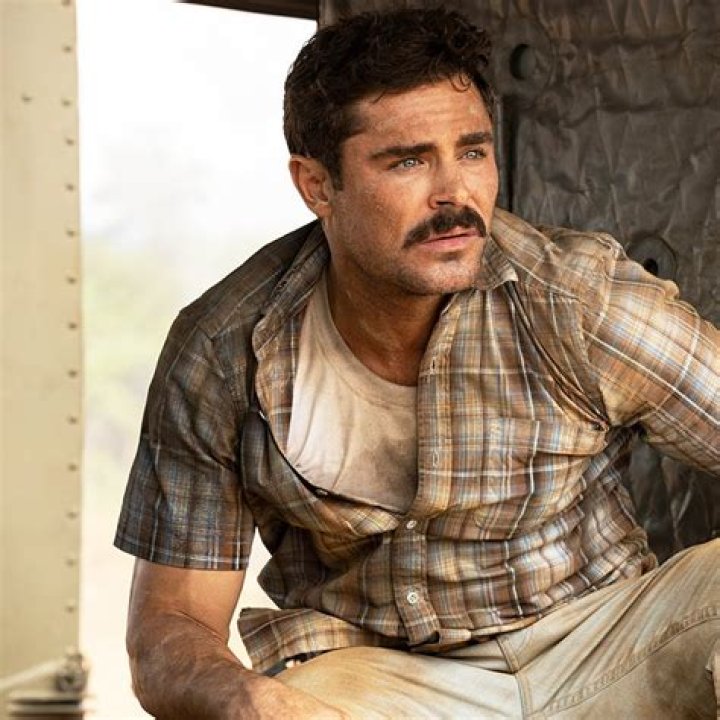 
First Look At Zac Efron In ‘Greatest Beer Run Ever’ 