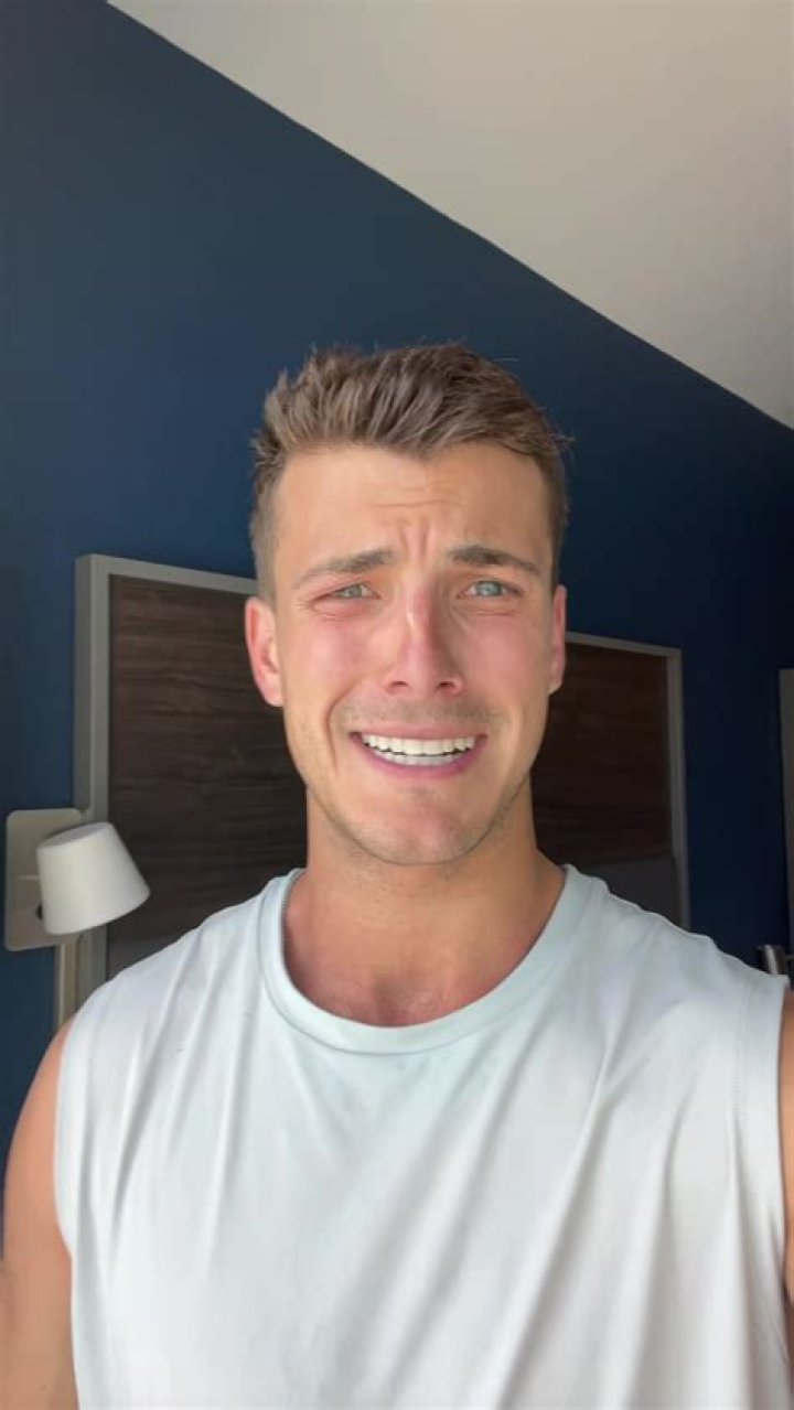 
Garrett Hawley Height, Weight, Net Worth, Age, Birthday, Wikipedia, Who, Instagram, Biography 