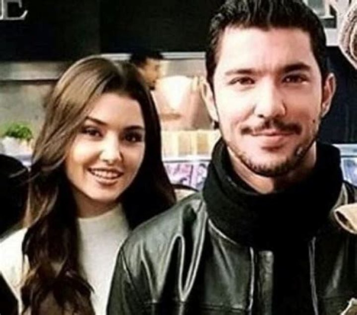 Hande Ercel Height, Age, Boyfriend, Biography, Wiki, Net Worth