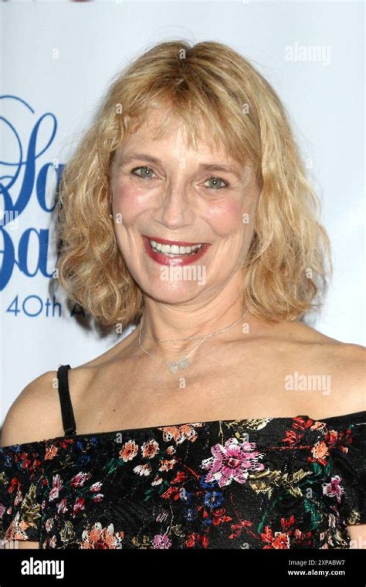 Harley Jane Kozak Height, Weight, Net Worth, Age, Birthday, Wikipedia, Who, Nationality, Biography