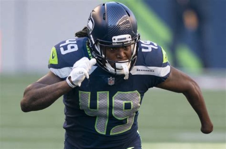 
How Did Shaquem Griffin Lose Hand? NFL Linebacker Announces Retirement 