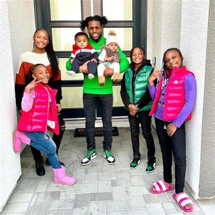 How many children does CJ So Cool have? Mothers Royalty and Ni’Kee Lewis get into physical altercation after break-in