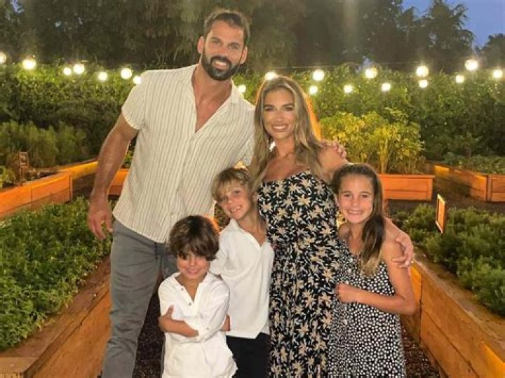 
How many siblings does Jessie James Decker have? DWTS alum details pregnant sister’s ordeal 