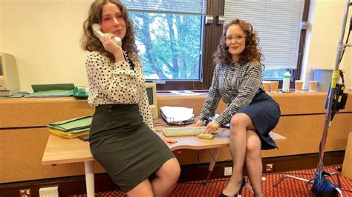 How Tall Is Celeste Dring? Lazy Susan Comedy Writer And Actress On Twitter