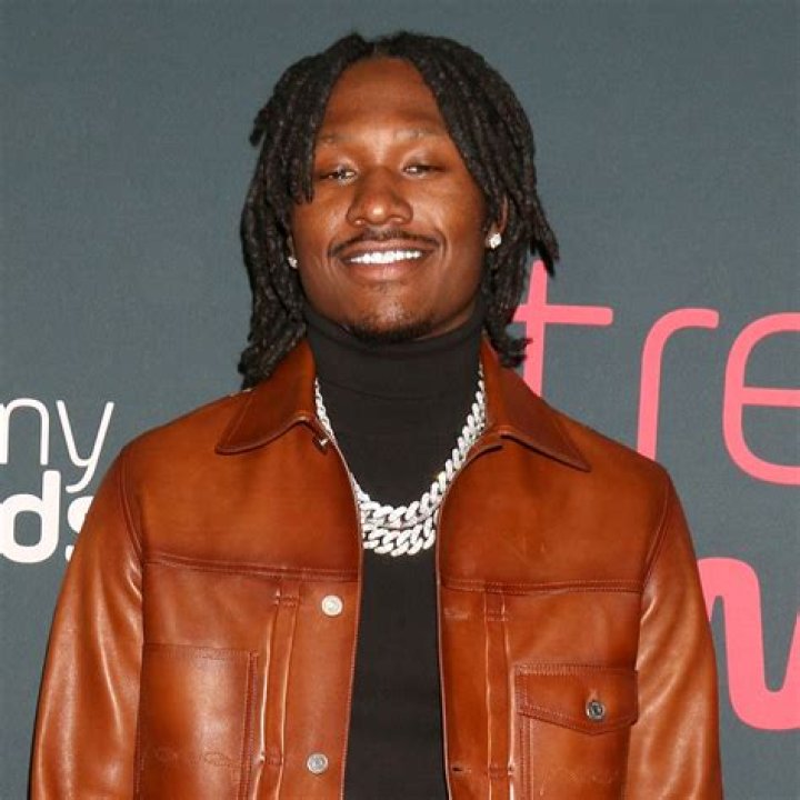 Hugh Dennis Height, Weight, Net Worth, Age, Birthday, Wikipedia, Who, Instagram, Biography