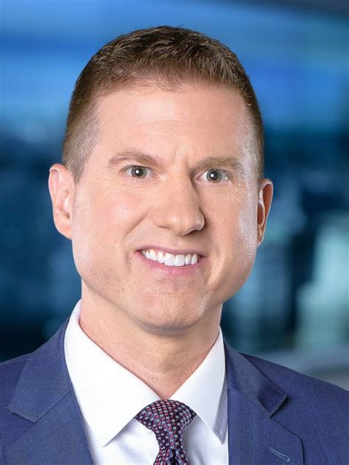 
In a Nutshell: Larry Potash’s Professional and Personal Lives for WGN News 