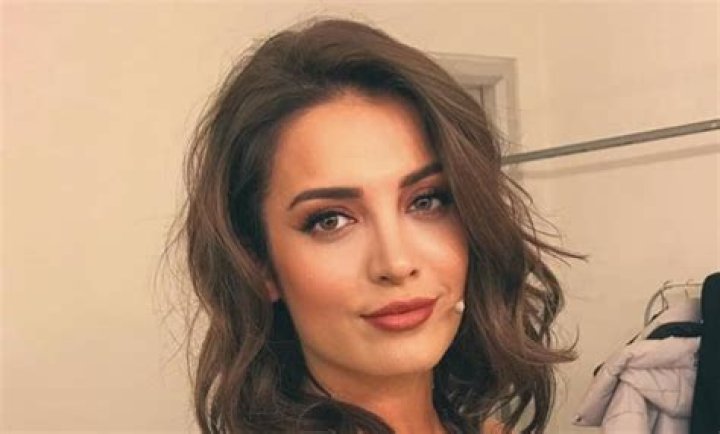 İrem Sak Height, Weight, Net Worth, Age, Birthday, Wikipedia, Who, Nationality, Biography