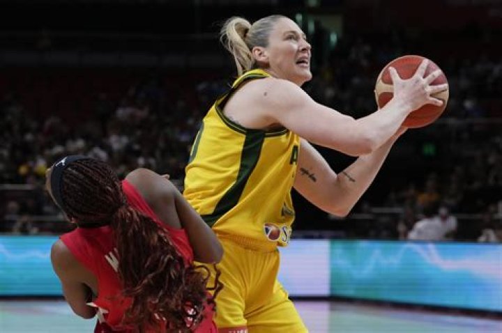 
Is Lauren Jackson Married? Veteran Basketball Player Lauren Jackson Bio, Age, Husband, Parents, Children, Net Worth, Height 