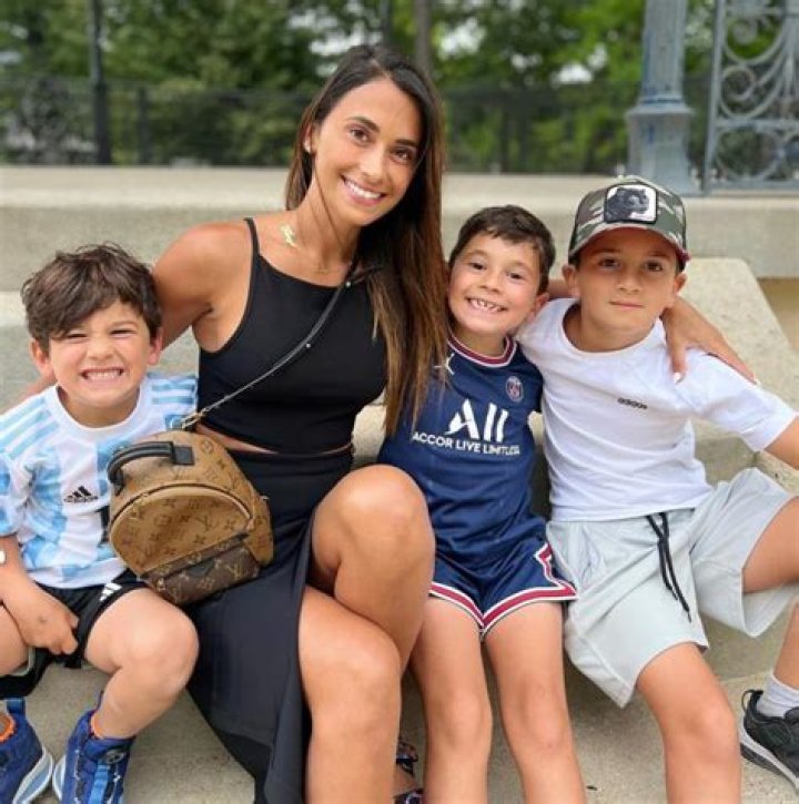 Is Messi Wife Related To Maradona? Antonela Roccuzzo Kids And Family