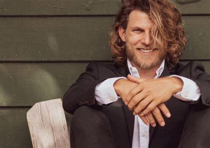 Is Travis Van Winkle Gay? Partner Sexuality And Dating History