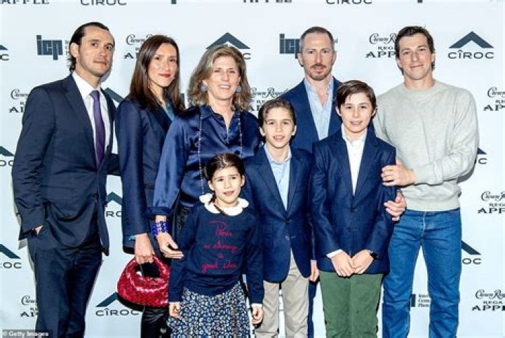
Israel Englander Has Three Children With Wife Caryl Englander 