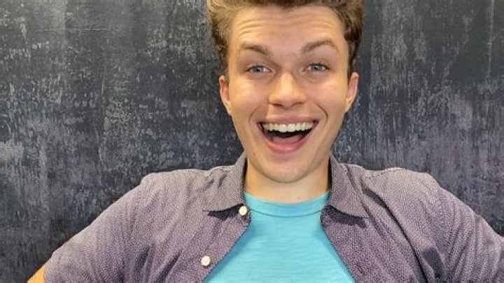 
Jacob Hopkins (Gumball voice actor) Biography, Net Worth, Age 