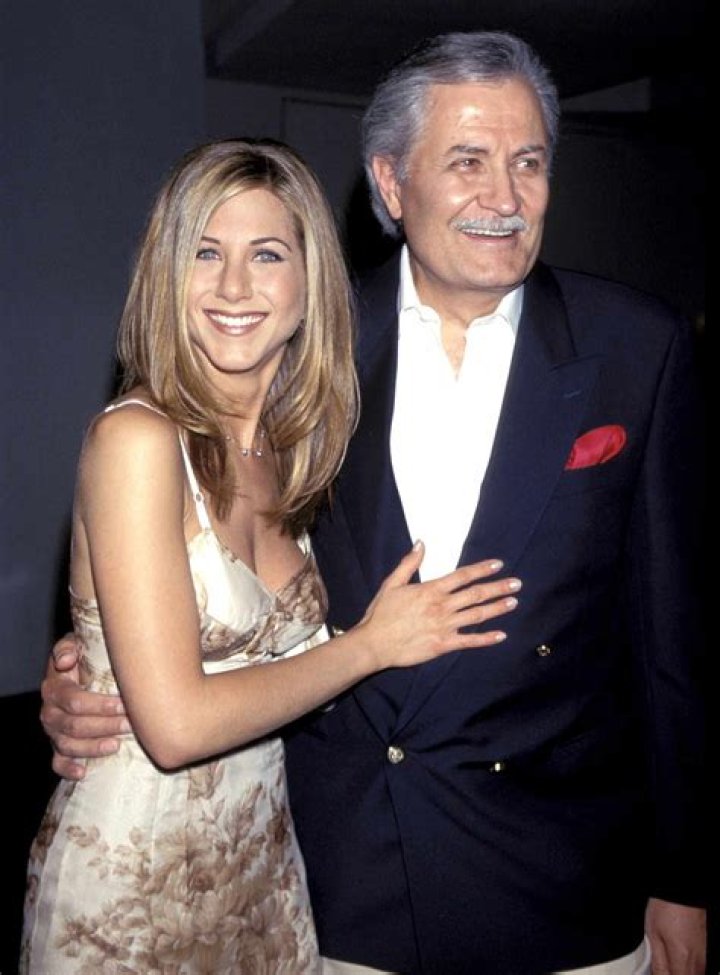 
Jennifer Aniston Presents Daytime Emmys Lifetime Achievement Award To Dad John Aniston 